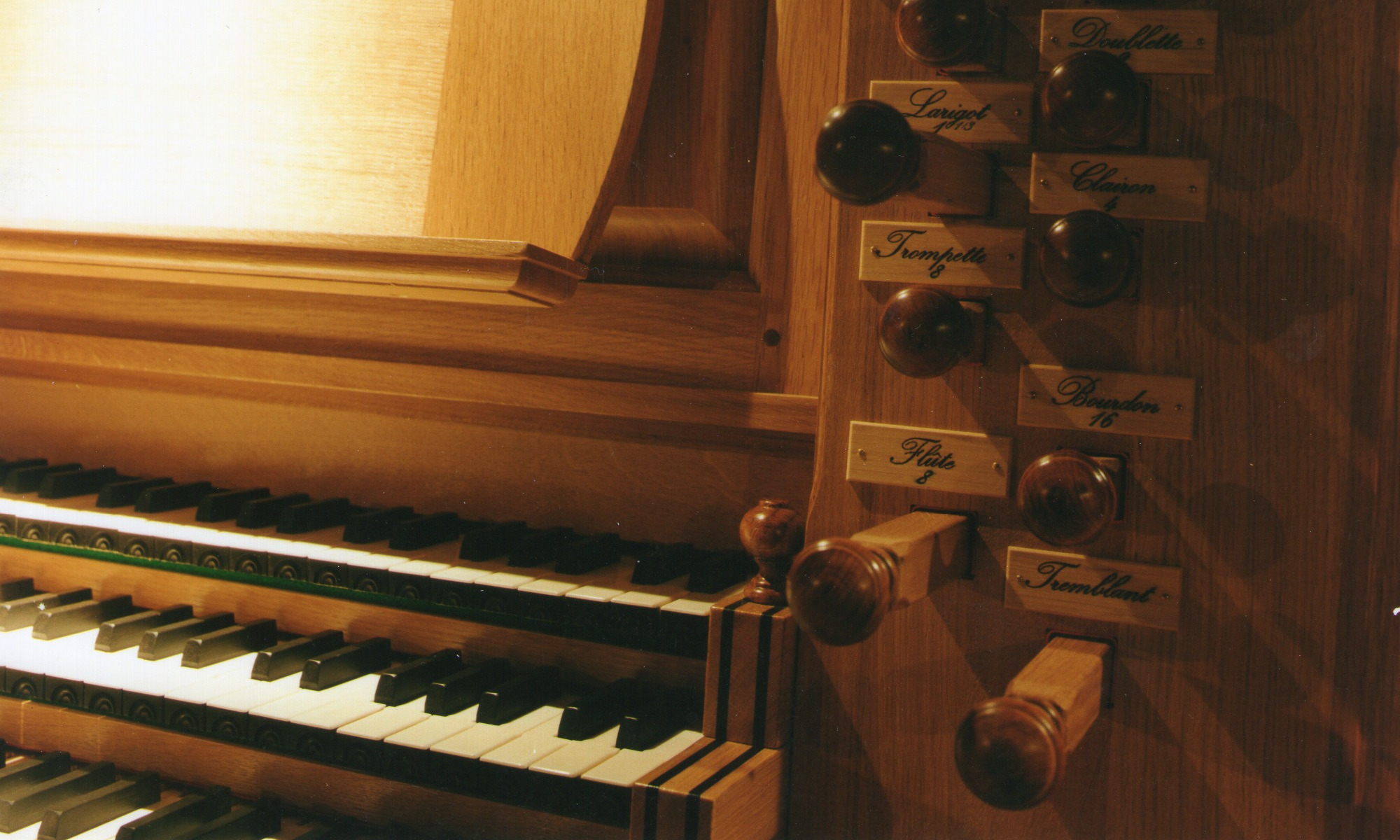 Console de l'orgue de Chantepie